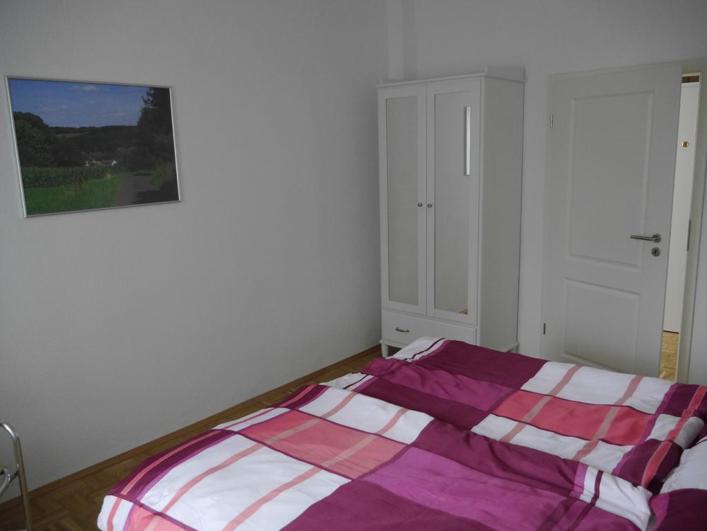 Schoene Ferien Und Messewohnung Naehe Duesseldorf Und Koeln